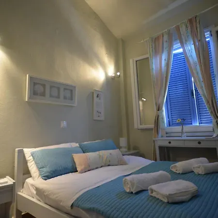 Flora Maisonette 1
