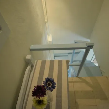 Flora Maisonette 1
