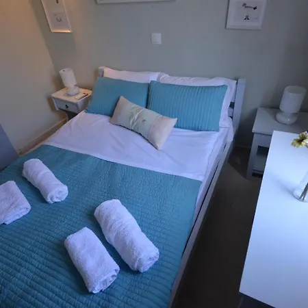 Flora Maisonette 1